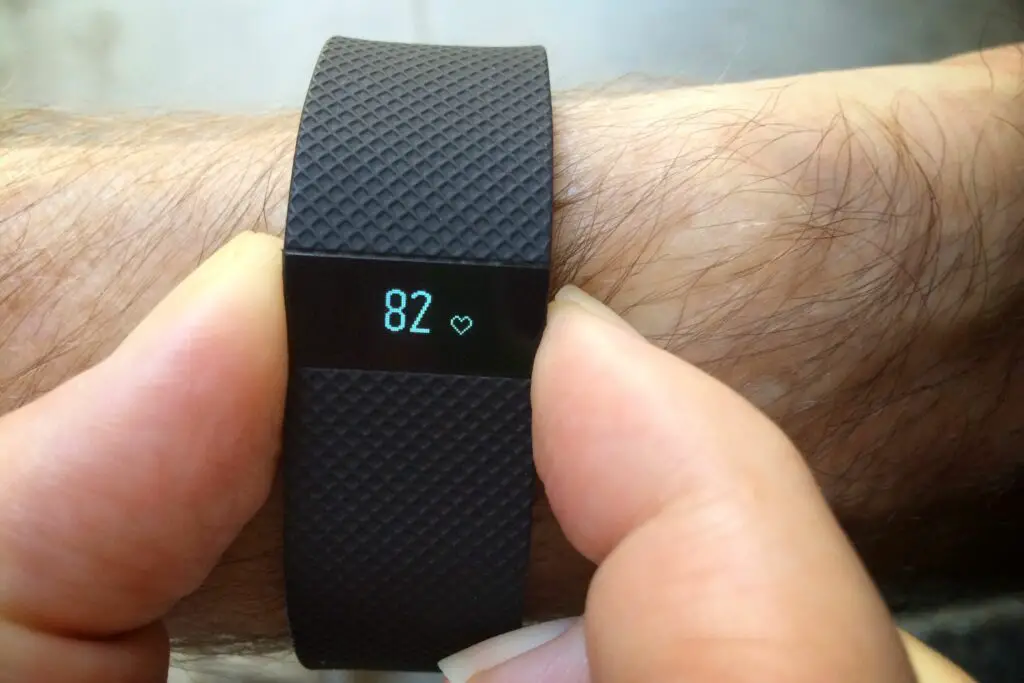 how to fix it when your fitbit won t turn on hero b531b285fd0f47dfaec2109318a66341