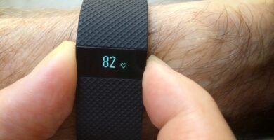 how to fix it when your fitbit won t turn on hero b531b285fd0f47dfaec2109318a66341