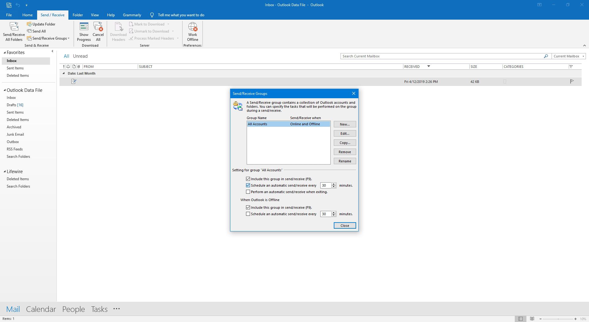 Väljer att schemalägga en automatisk sändning / mottagning i Outlook.
