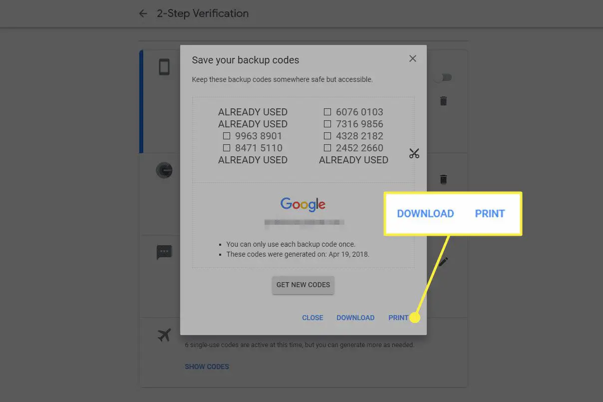 En skärmdump av säkerhetskopieringskoder för Google 2FA med alternativet Ladda ner och Skriv ut markerat