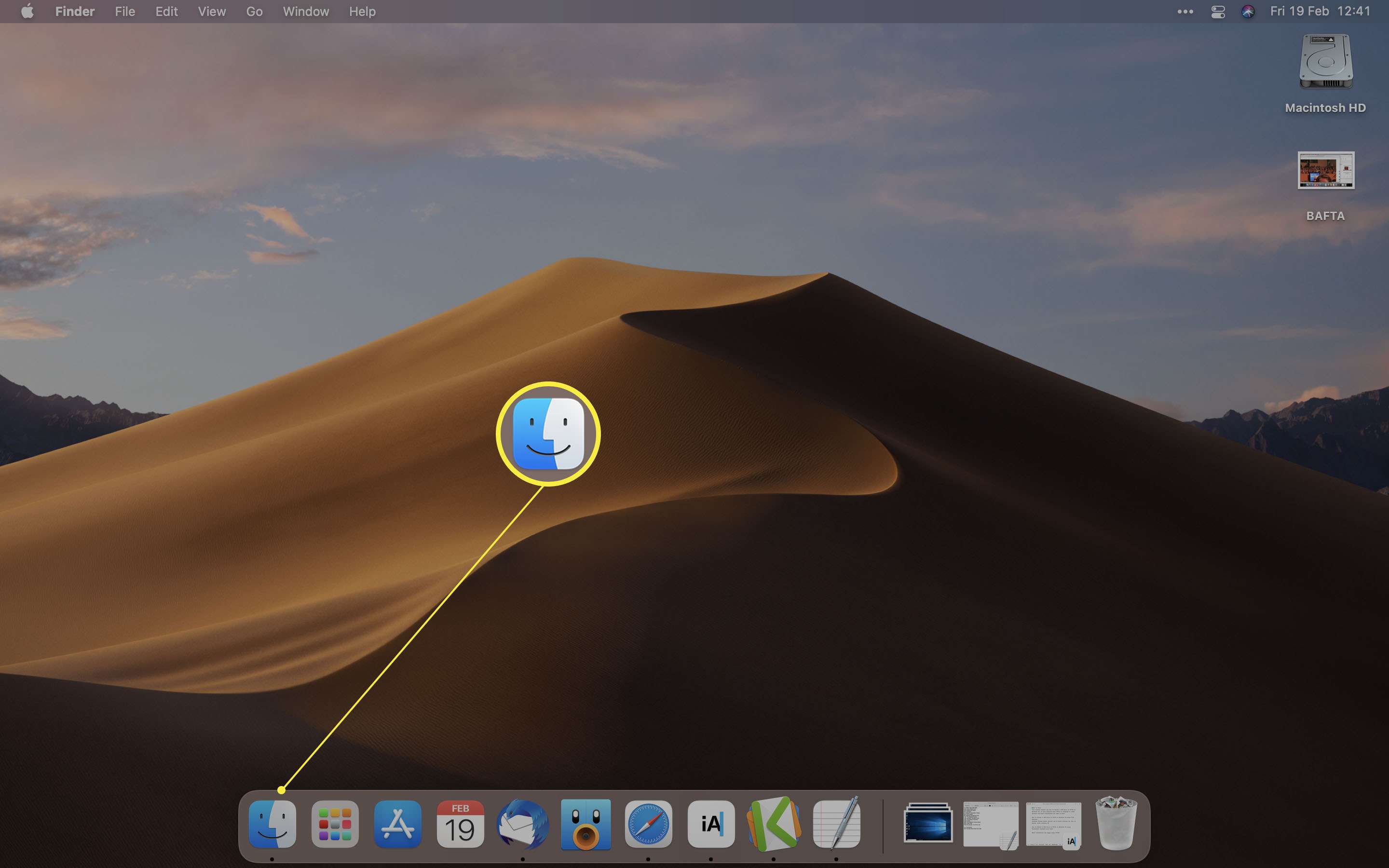 Mac-skrivbord med Finder-ikonen markerad