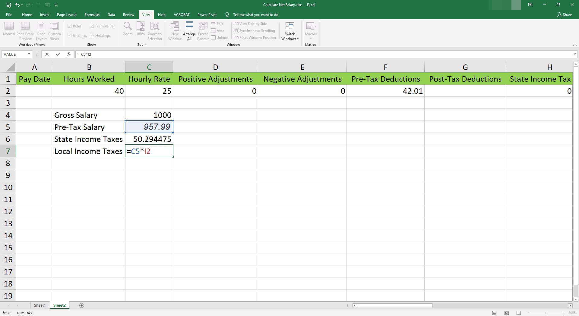 Ange formeln för lokal inkomstskatt i en cell i Microsoft Excel.