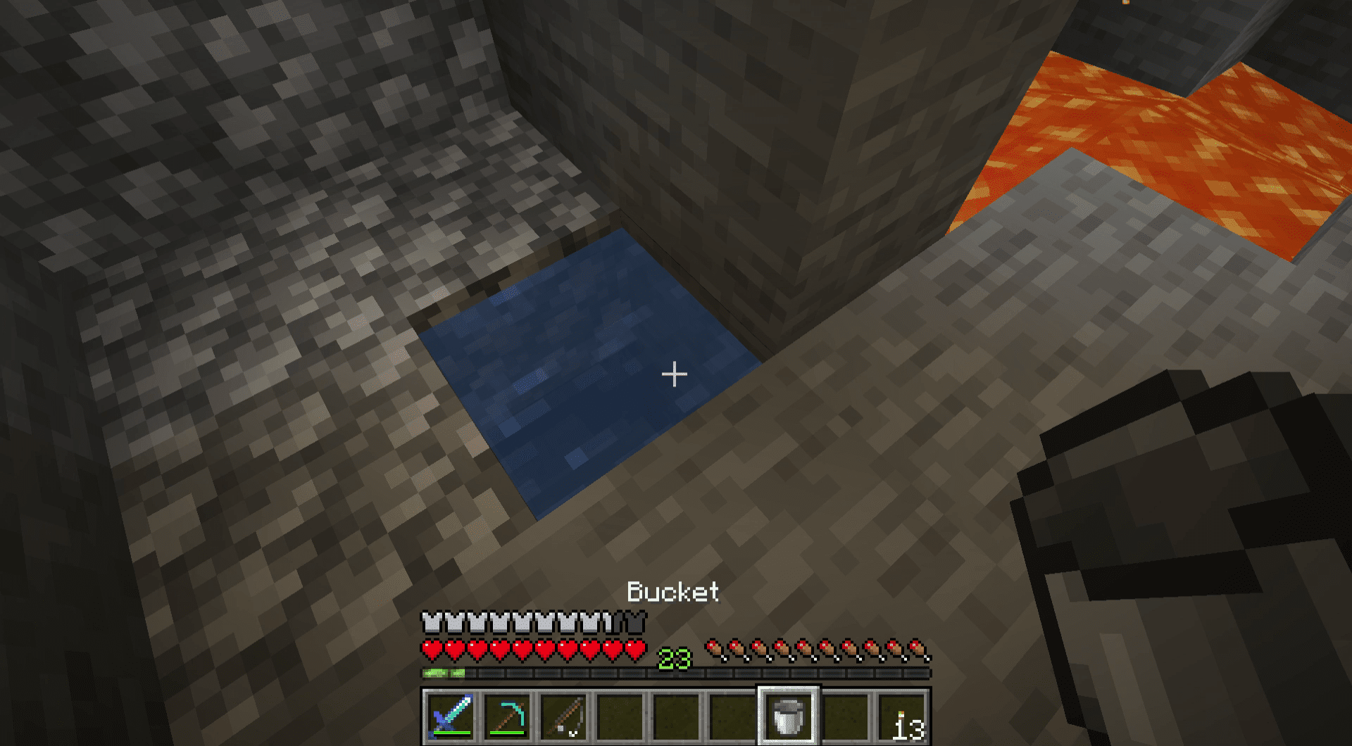 En skärmdump av att göra ett fiskehål i Minecraft.