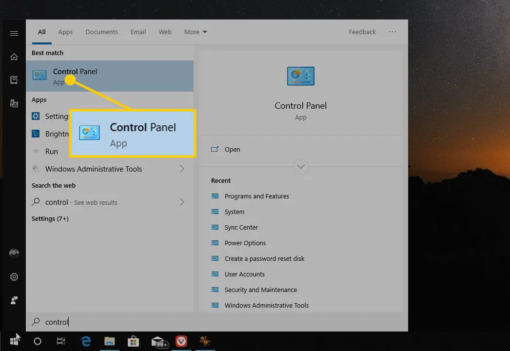 Skärmdump för att öppna Kontrollpanelen i Windows 10