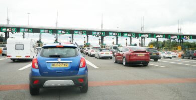 vehicles approaching the severn bridge toll booth 940515964 5b2c02d5a474be00366dcaa6