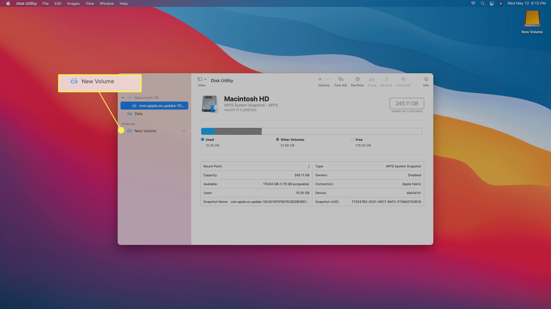 Ny volym markerad i Diskverktyg på Mac.