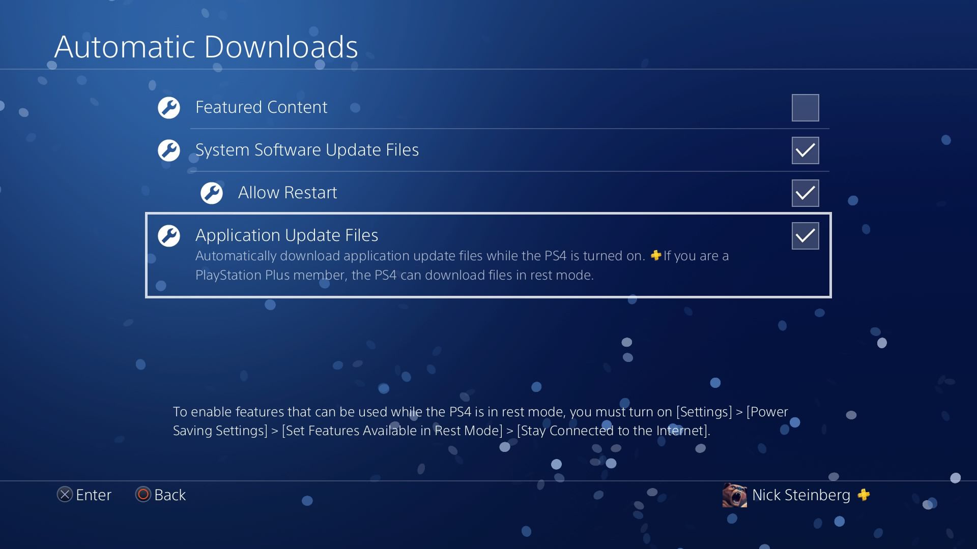 Välja programuppdateringsfiler under PS4 Inställningar för automatiska nedladdningar.