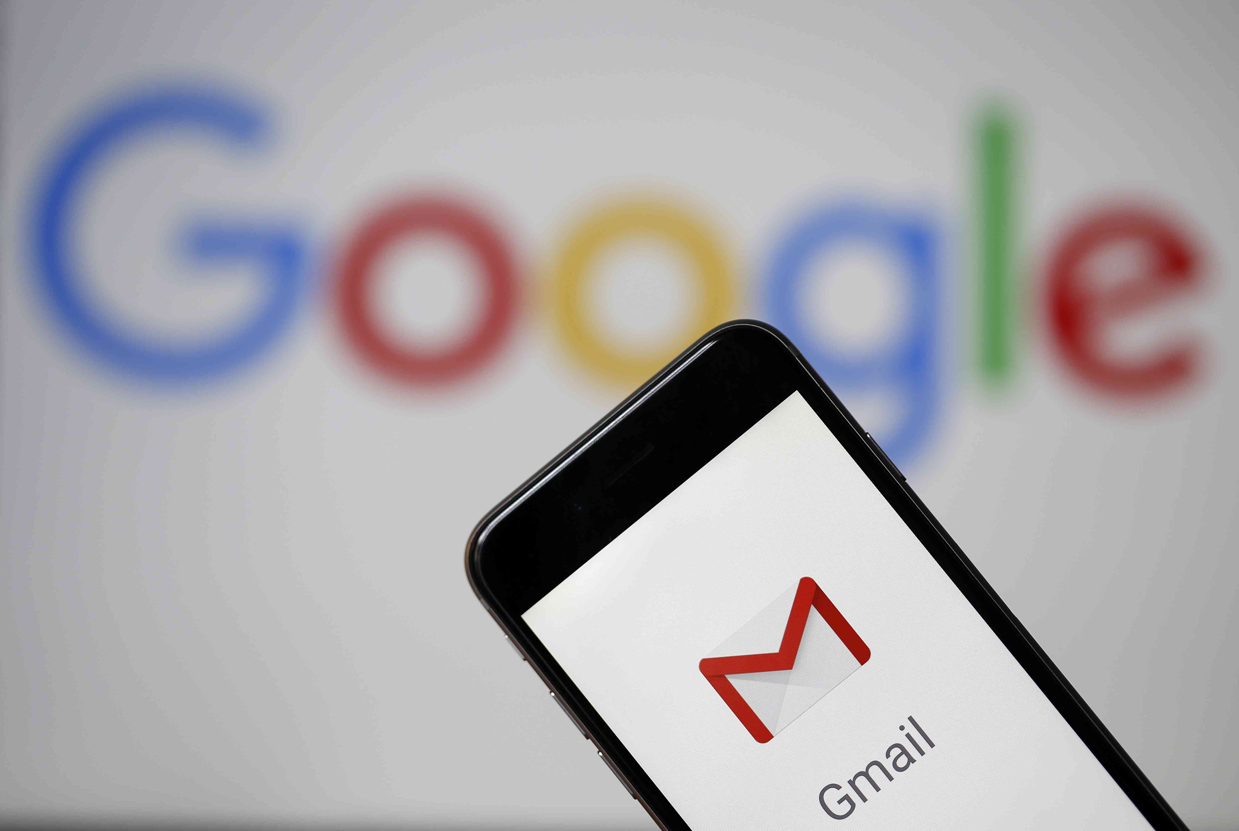 En bild av Gmail-appen som öppnas på en smartphone.