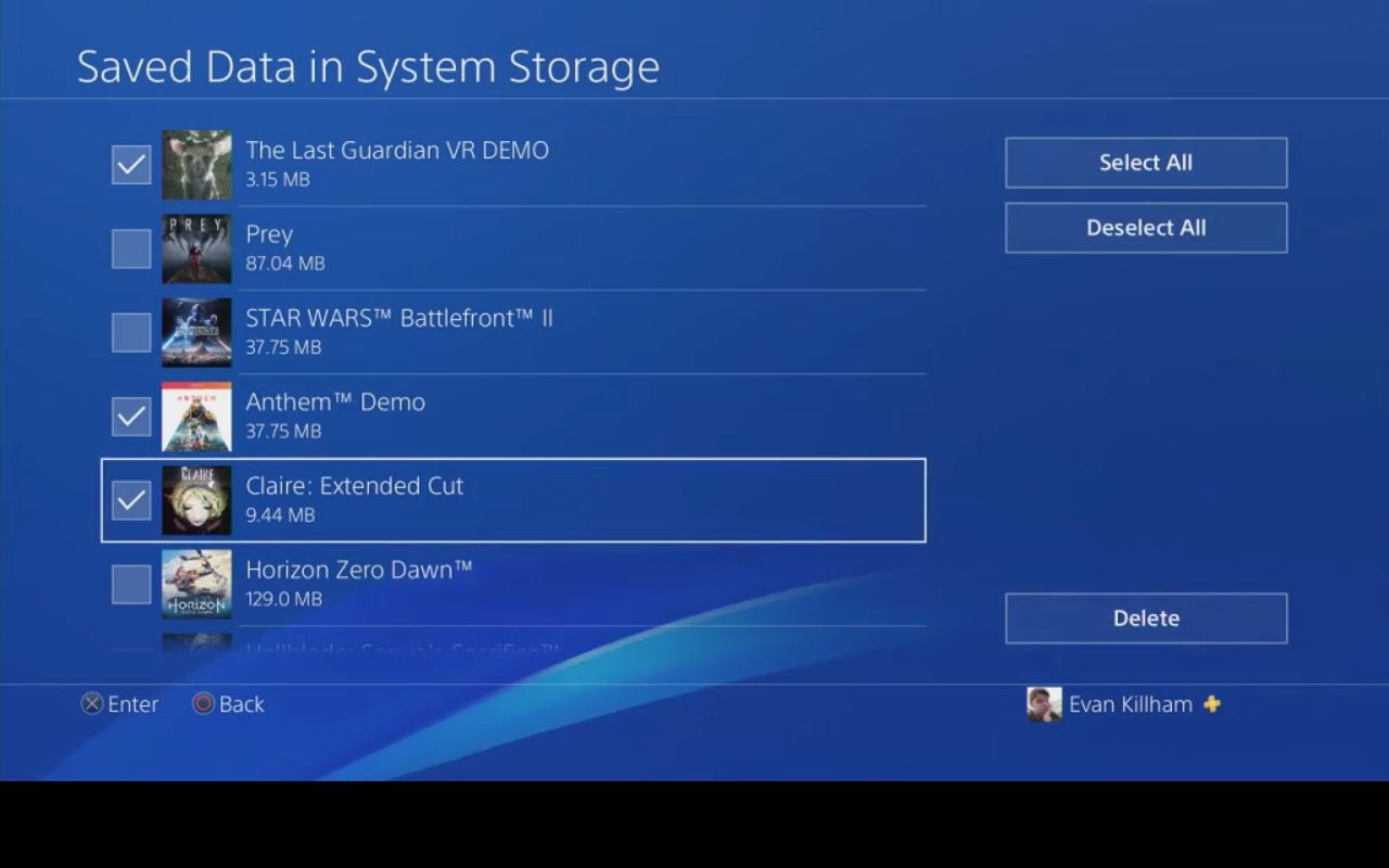 Välja filer som ska tas bort från sparade data på PS4.