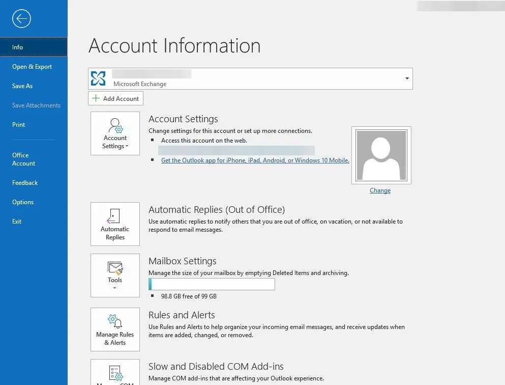 Du kan hämta URL för Outlook Web Access från fliken Files i Outlook