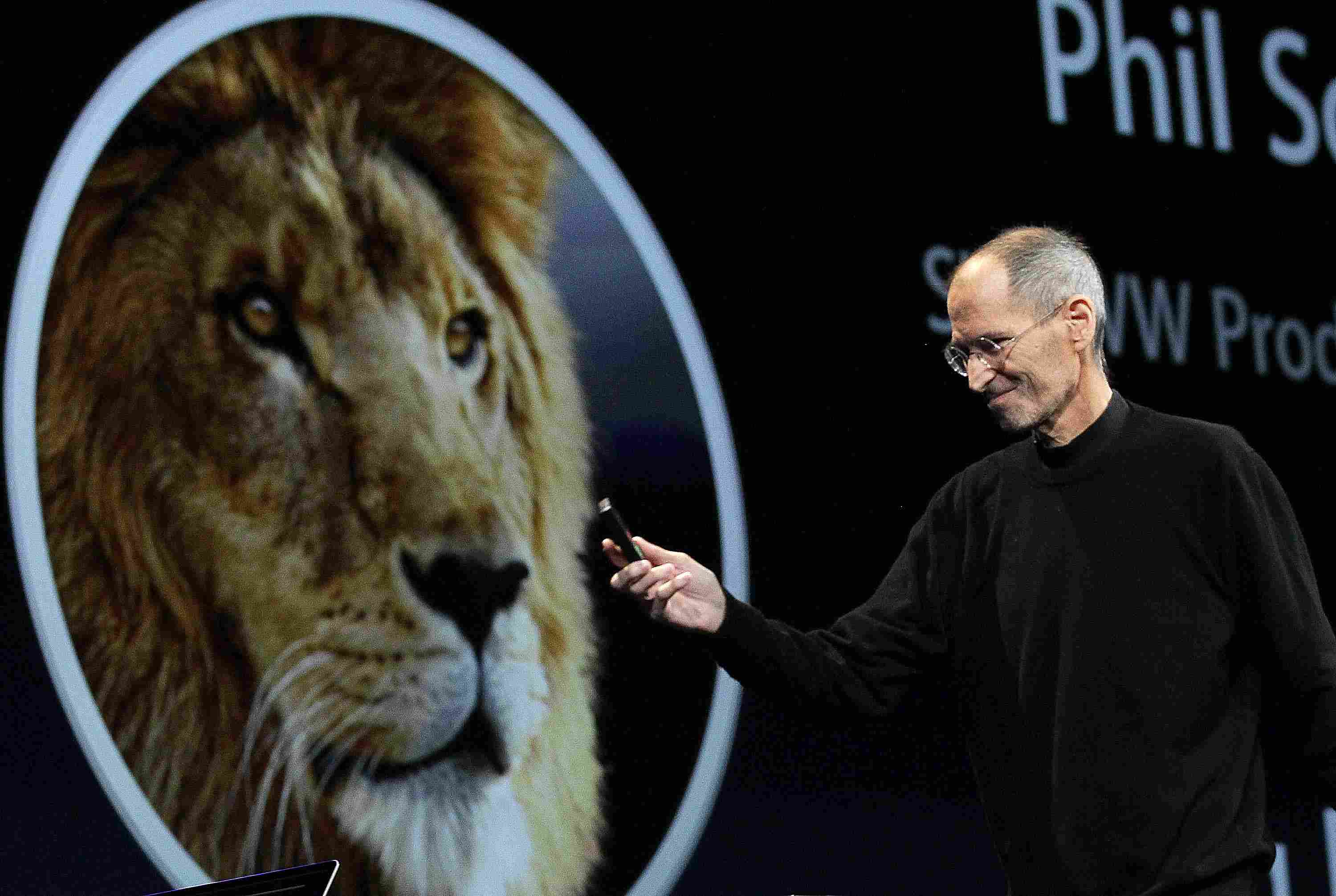Steve Jobs gör presentation