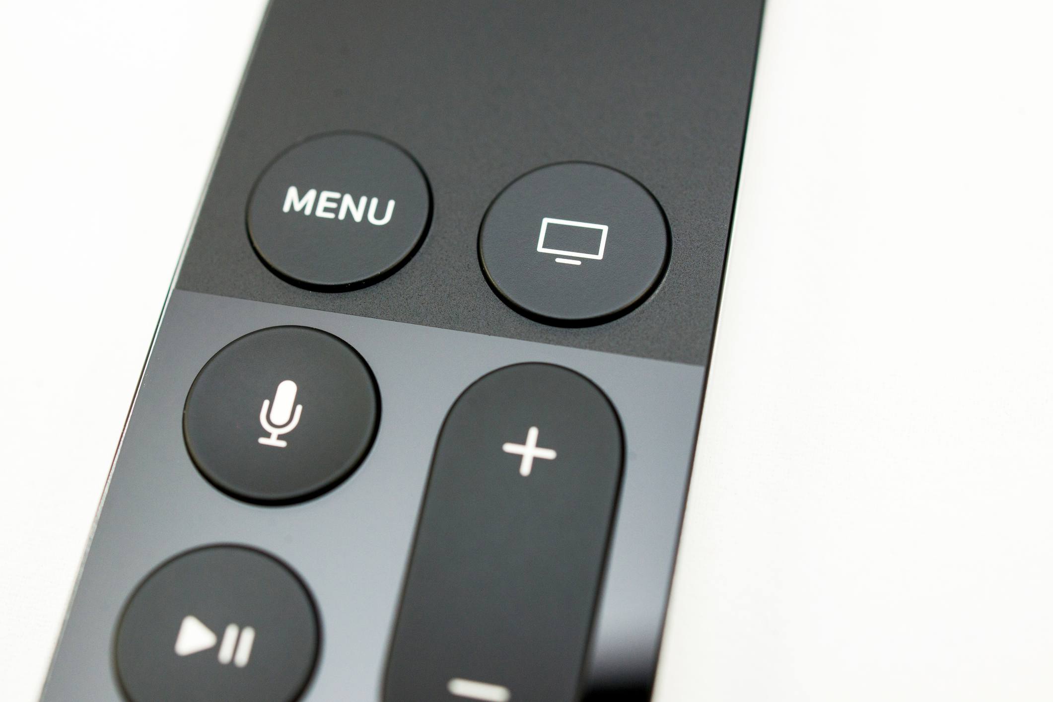 Närbild av Apple TV-fjärrkontroll