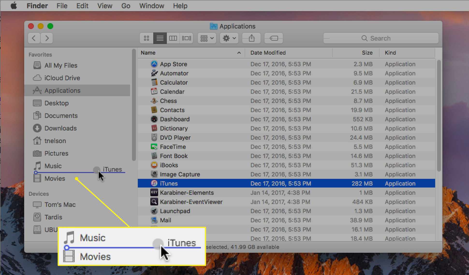 Mac Finder som visar att appen läggs till i sidofältet