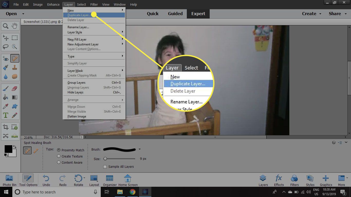 En skärmdump av Photoshop Elements med kommandot Duplicate Layer markerad
