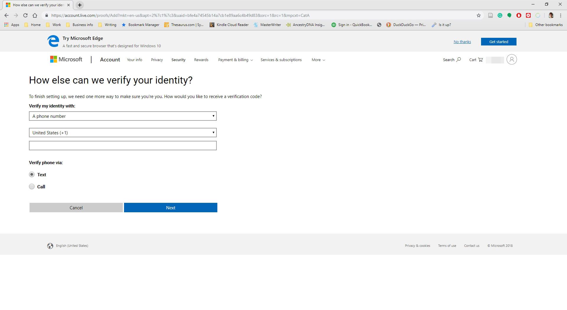 Väljer att verifiera identitet med ett telefonnummer i Outlook.com.