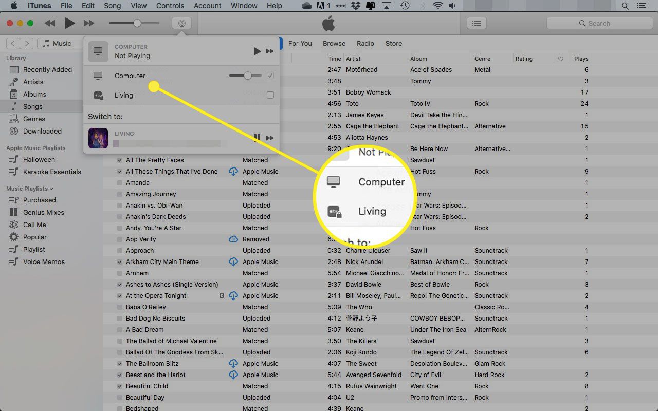 iTunes på en Mac med AirPlay-menyn markerad
