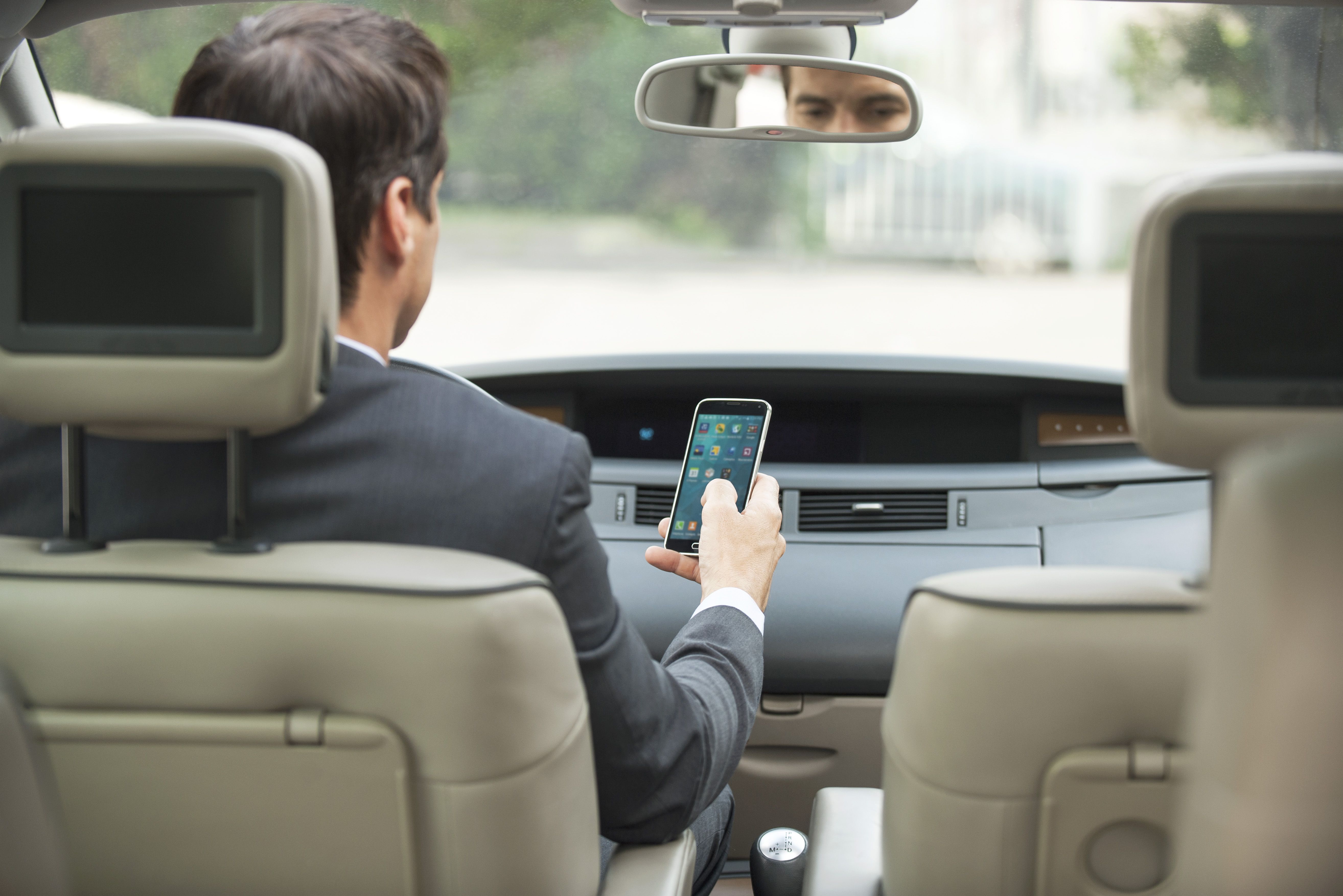 Använda smartphone medan du kör