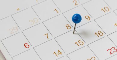 close up of thumbtack on calendar date 1025608722 5c44aa6ec9e77c0001b7ca56