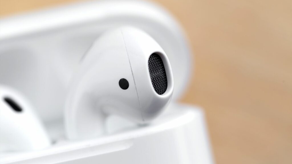 how to connect airpods to pc windows 10 featured 4c381f201eb945969dd97eb9aab82d34