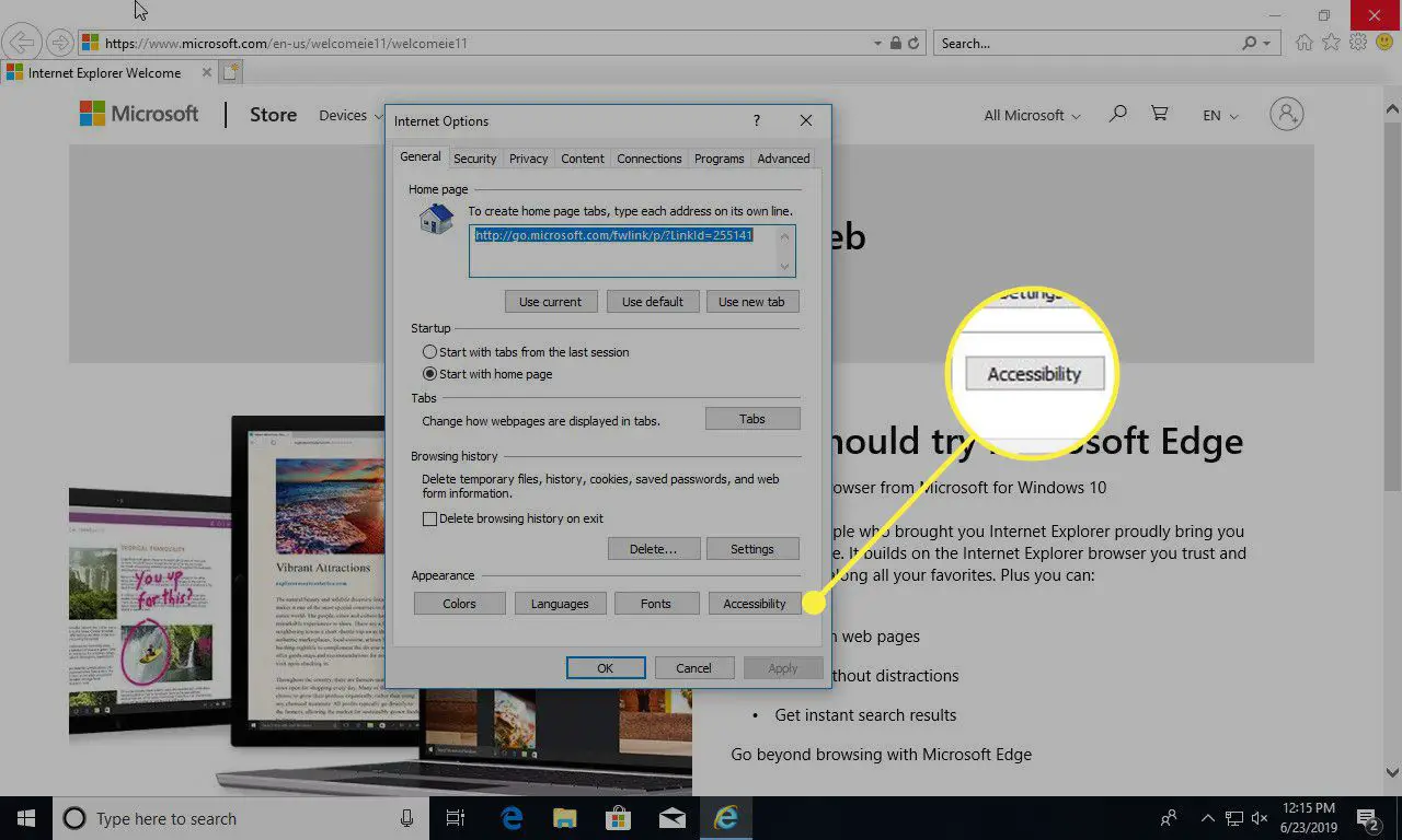 En skärmdump av Internet Explorer -fönstret Internetalternativ med knappen Tillgänglighet markerad