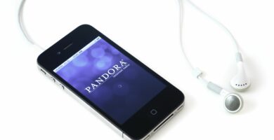 Pandoraapponphone ManuelBurgos iStockUnreleased Getty e453208541bf4204818c65c8a03cde42