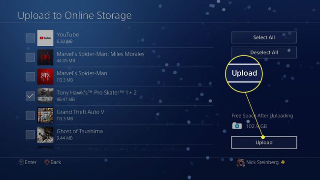 Välj PS4 spara filer att ladda upp till Cloud Storage med Upload markerat